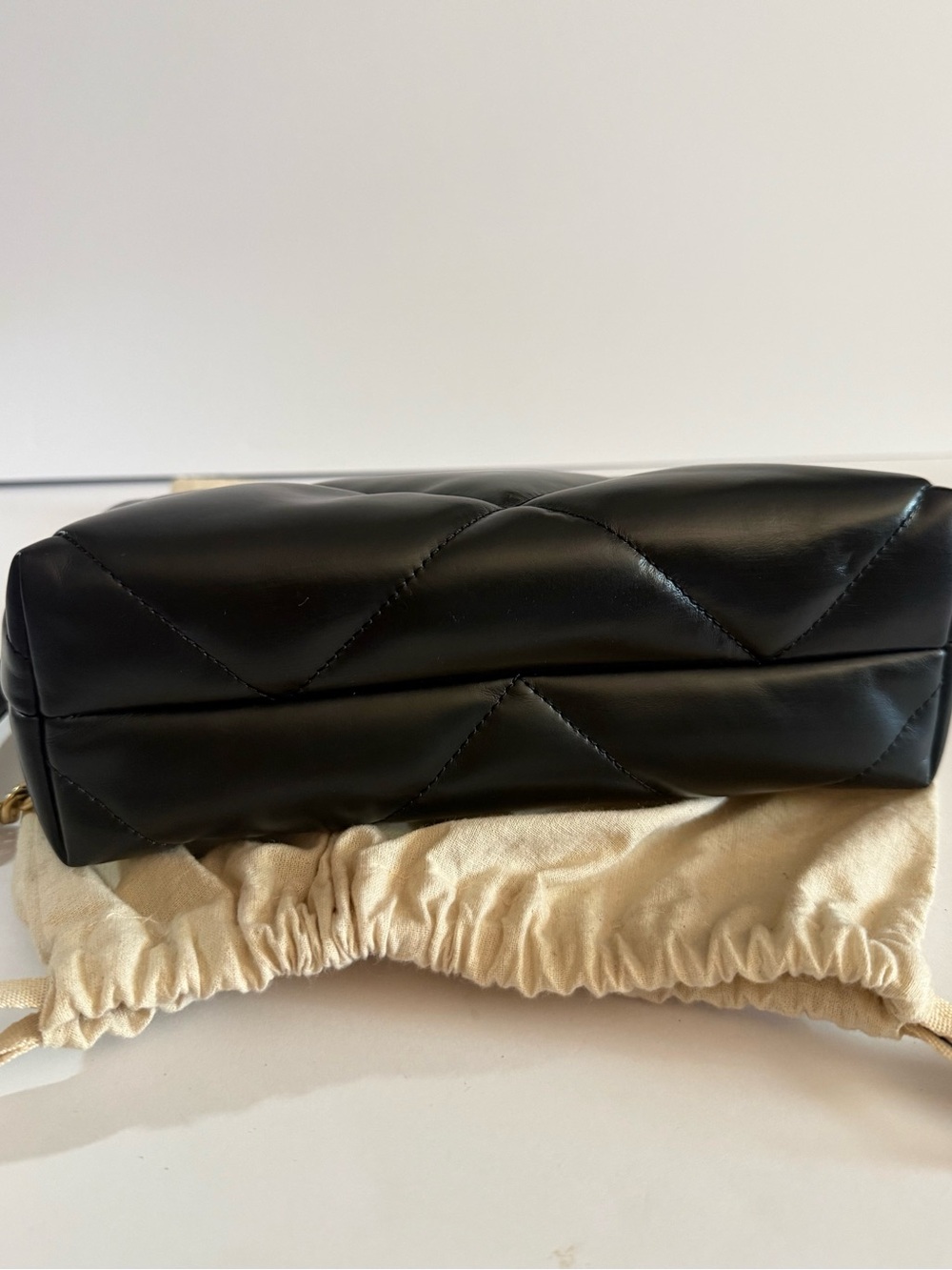 Tory Burch Kira Diamond Quilted Convertible Leather Shoulder Bag - Picture 5 of 11
